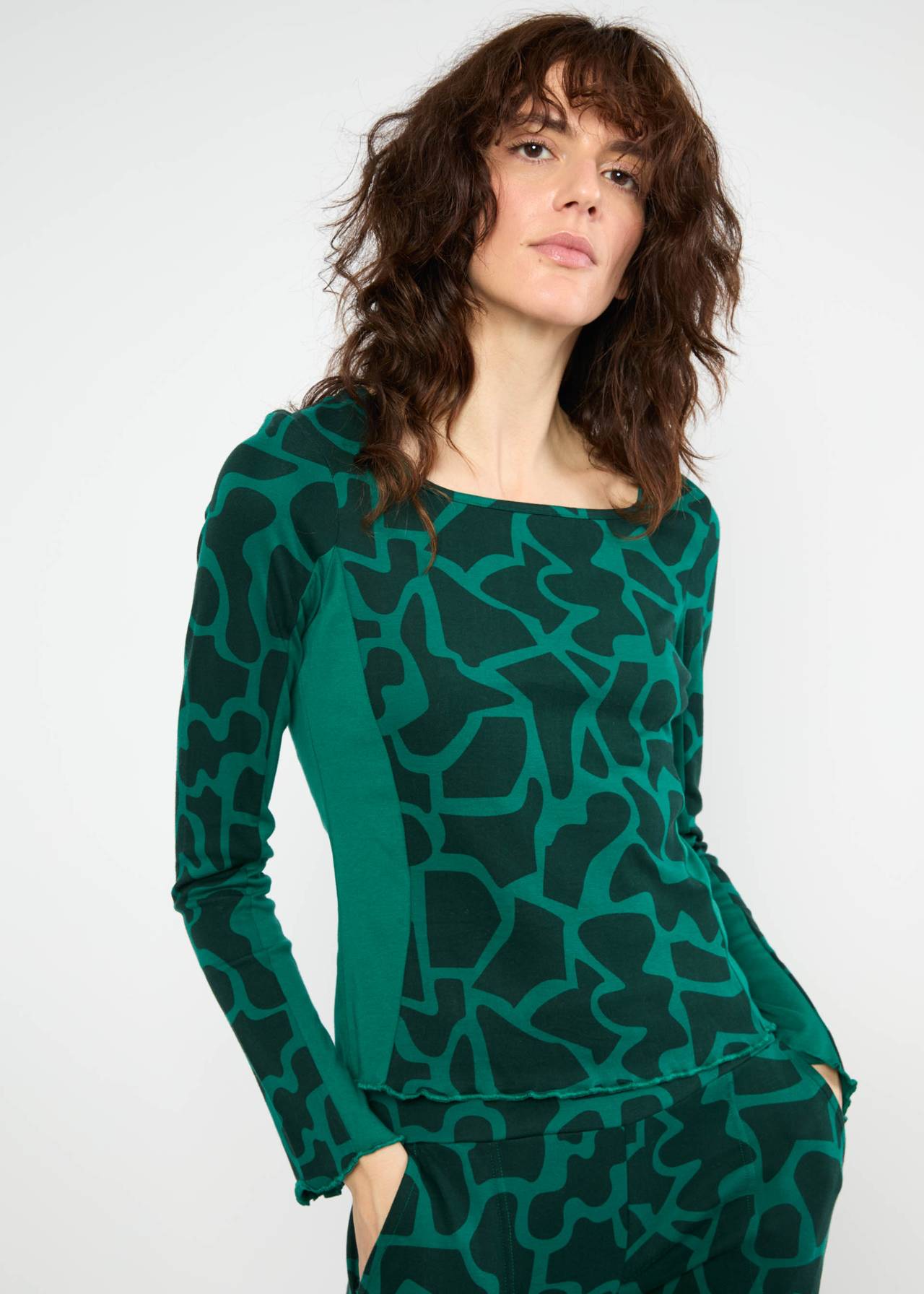 Longsleeve Sleek Lines