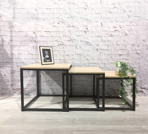 Tisch Metall/Holz und Fotorahmen