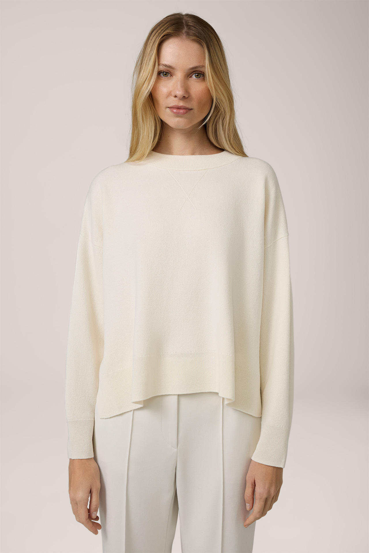 Schurwoll-Pullover mit Cashmere in Ecru