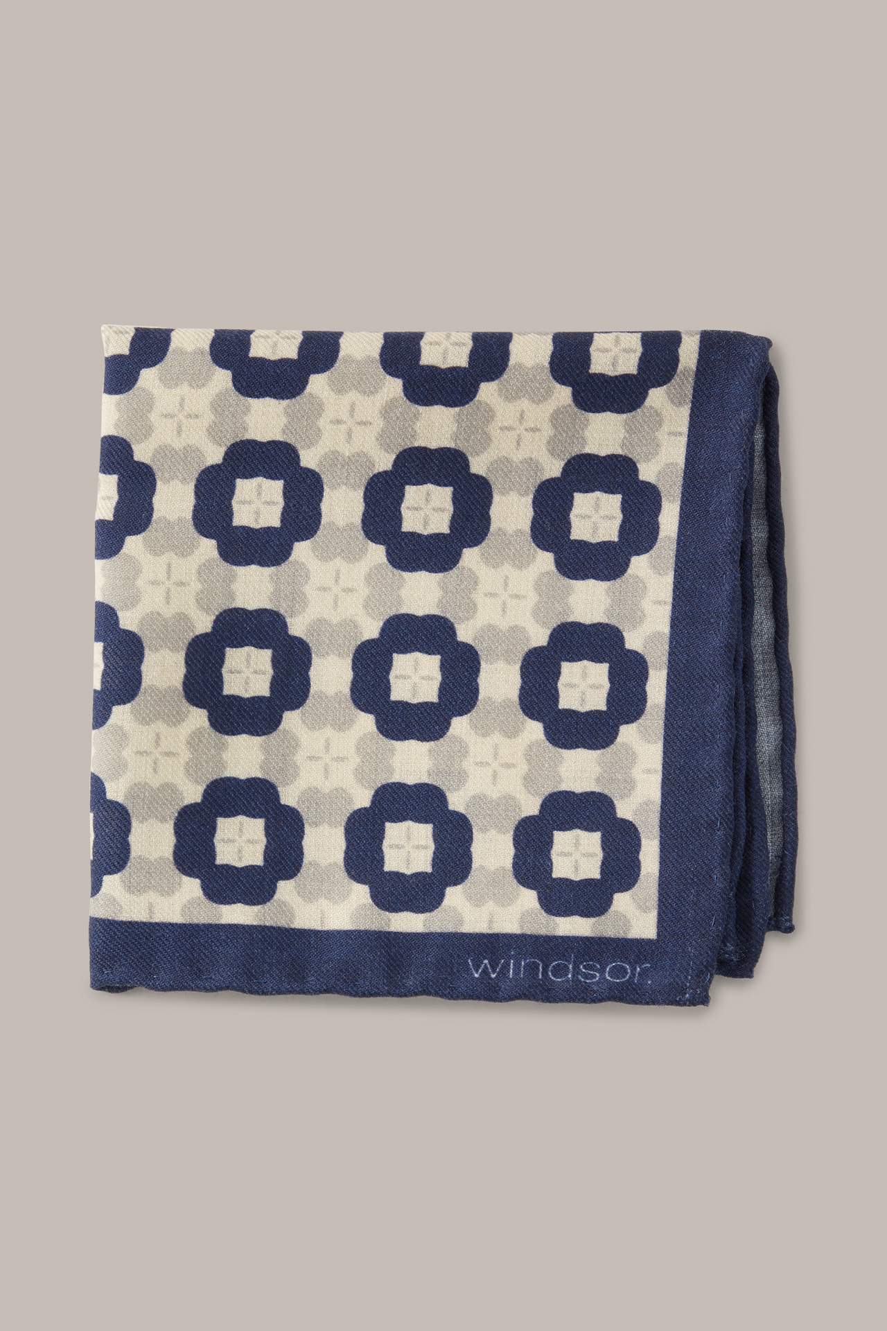 Virgin Wool Handkerchief in a Grey and Blue Pattern