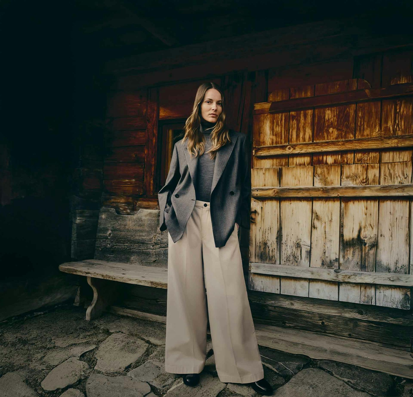 windsor women blazer and knit in grey with pants in white