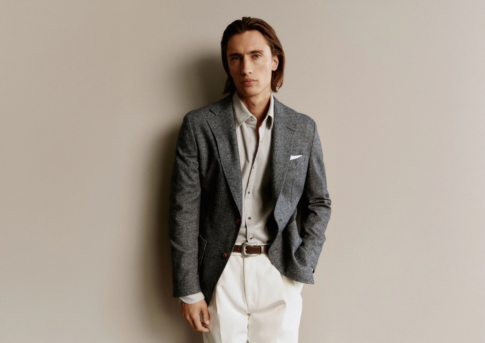 Windsor men blazer in grey with white trousers