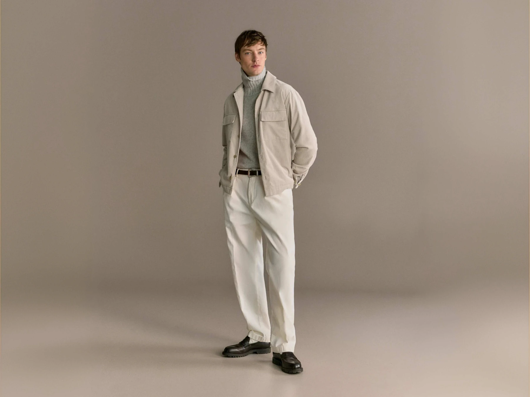 windsor herren overshirt in cord ecru mit strick in grau