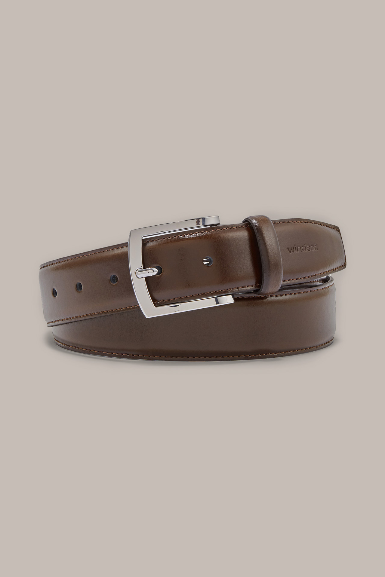 Leather belt in dark brown