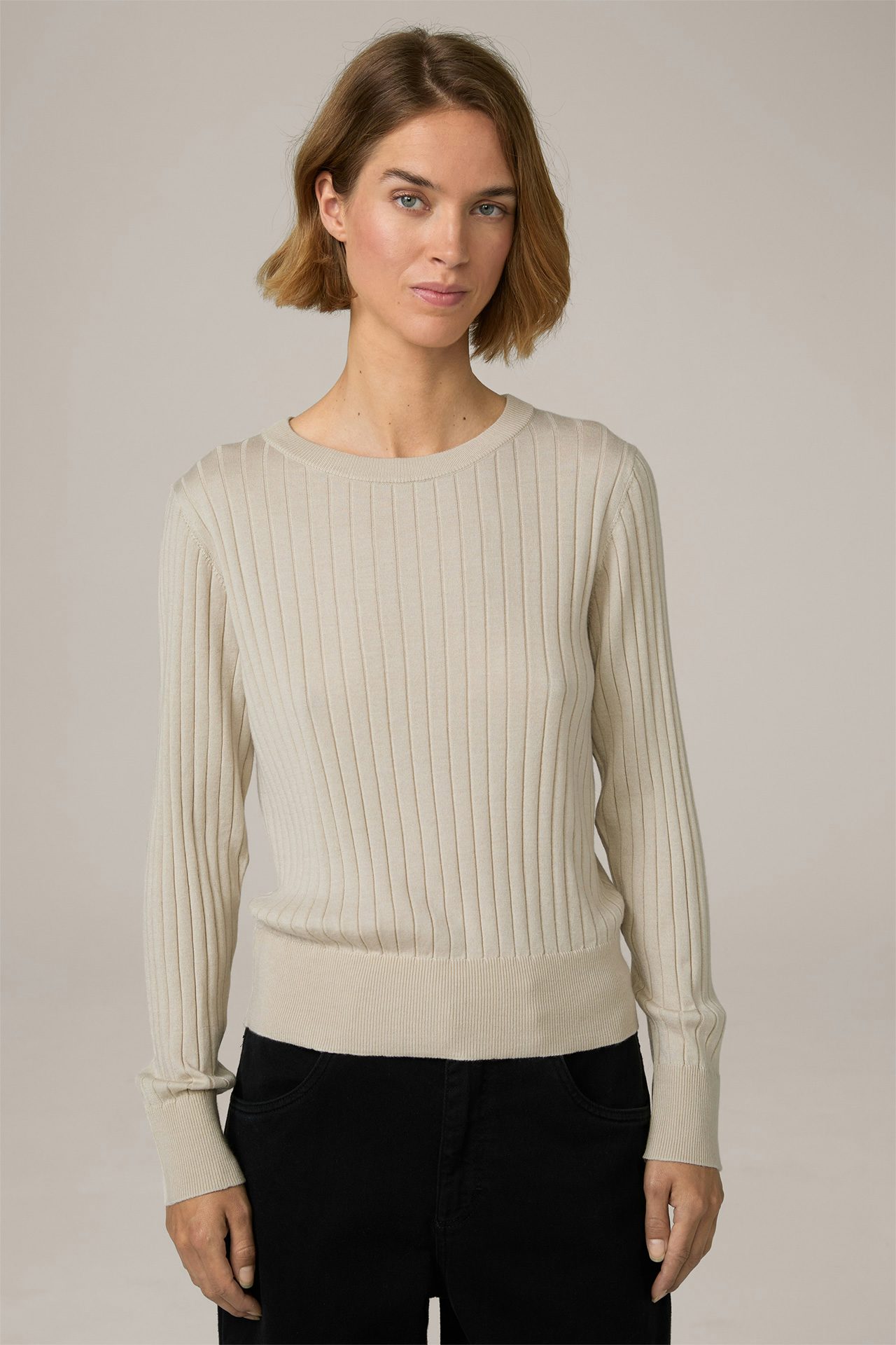 Schurwoll-Seidenmix-Ripp-Strick-Pullover in Beige