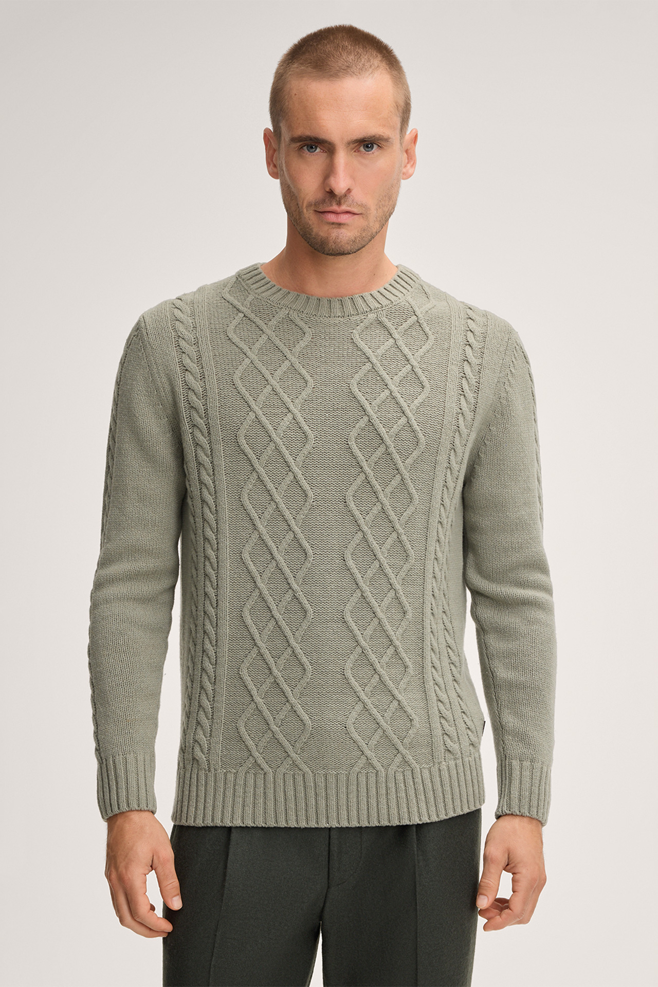 Ecosio Cable-knit Cashmere Pullover in Sage