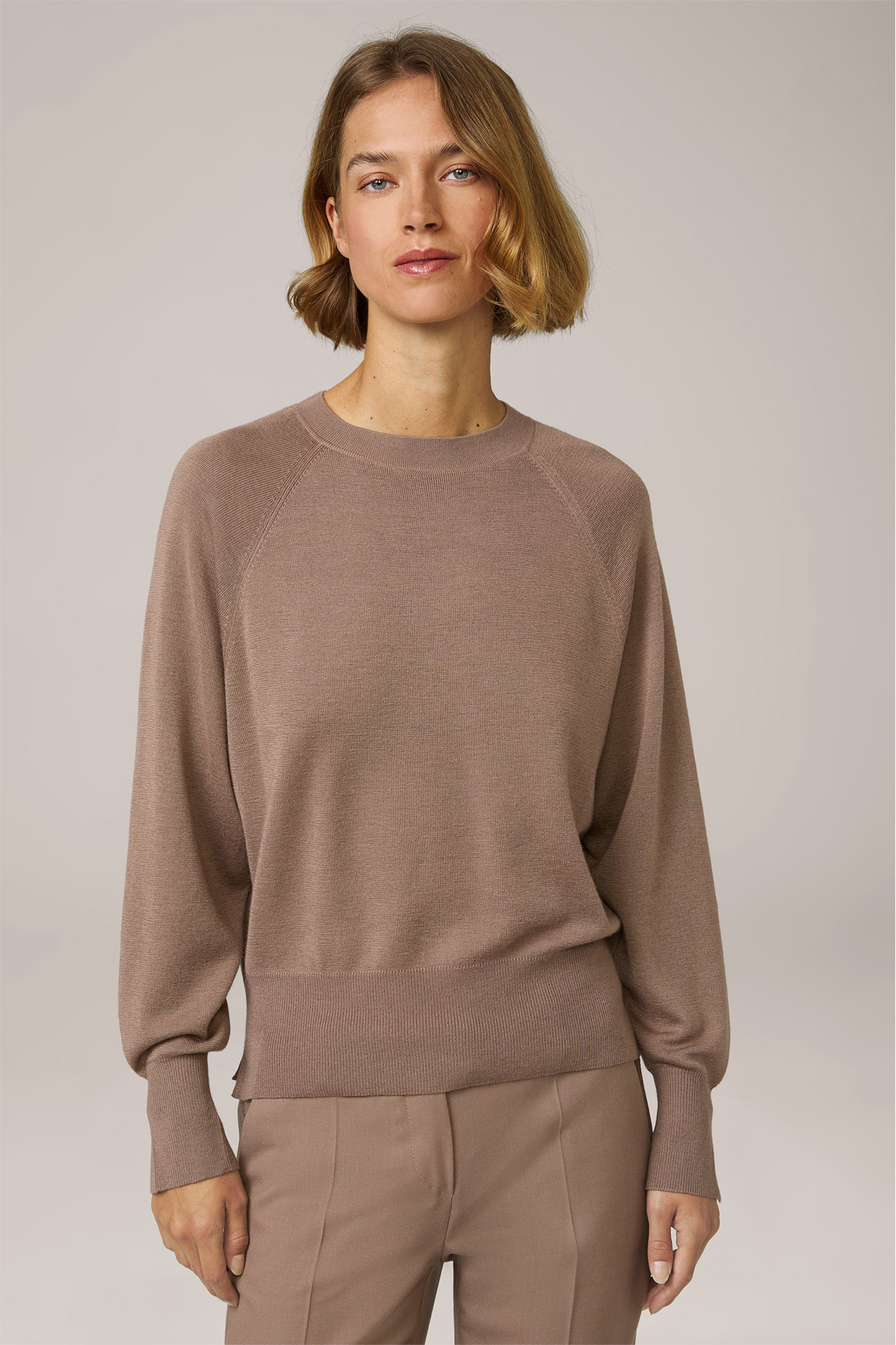 Schurwoll-Seidenmix-Fein-Strick-Pullover in Braun