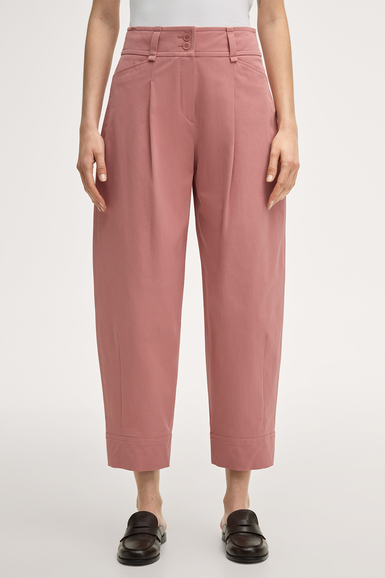 Baumwollstretch-Gabardine-Ballon-Hose mit Bundfalte in Rosa