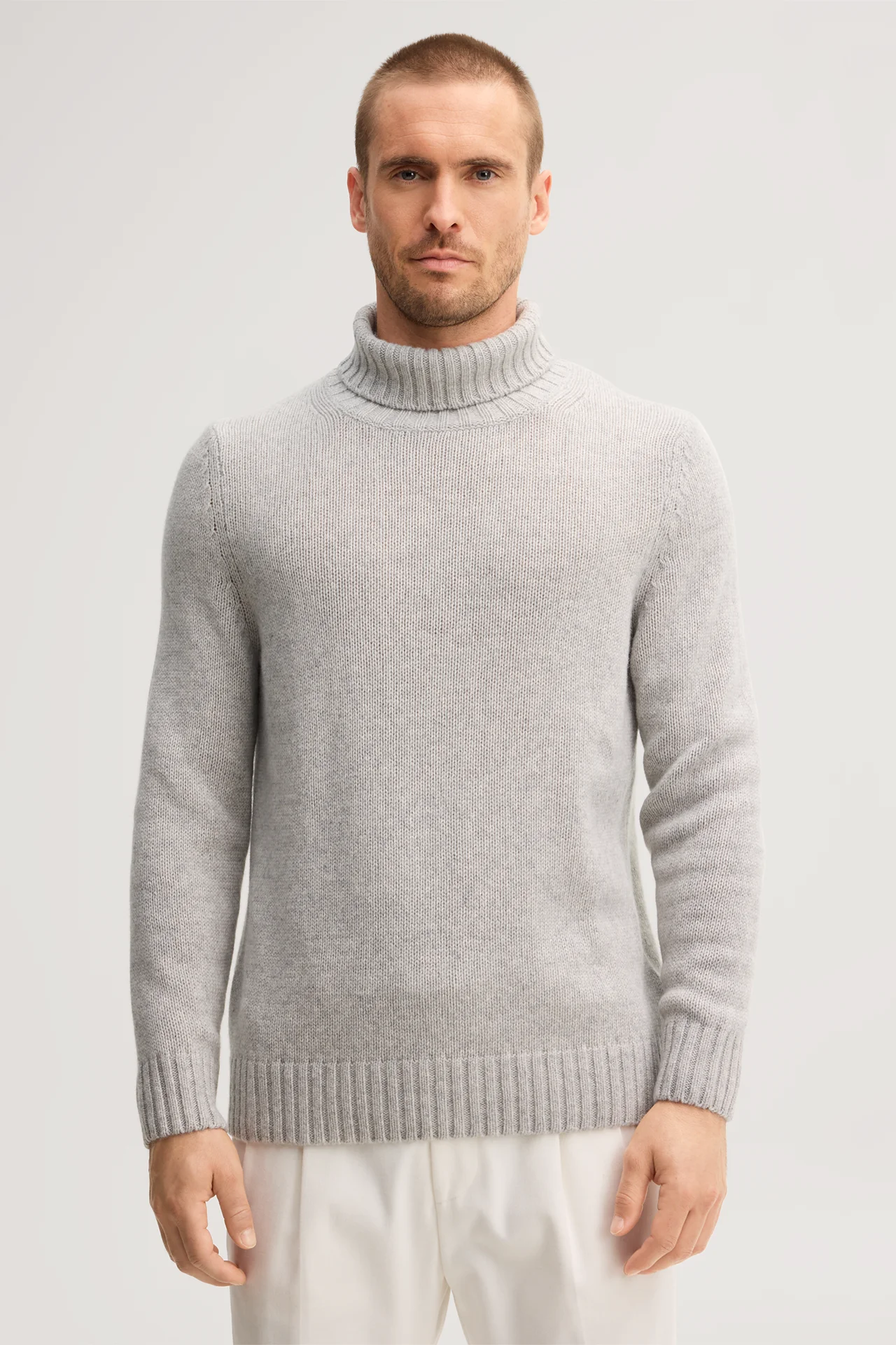 Cashmere-Strick-Rollkragen-Pullover in Grau