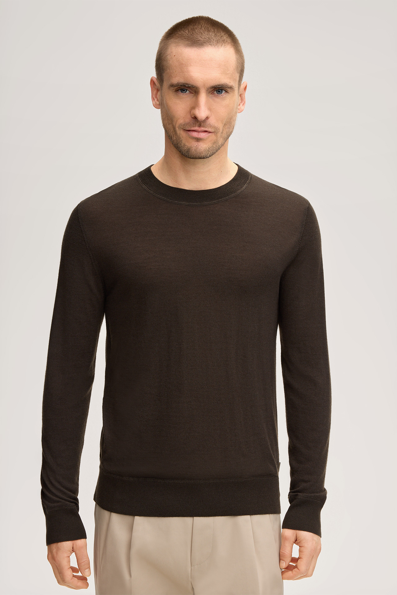 Pull-over en tricot Nando, avec du cachemire et de la soie, en marron