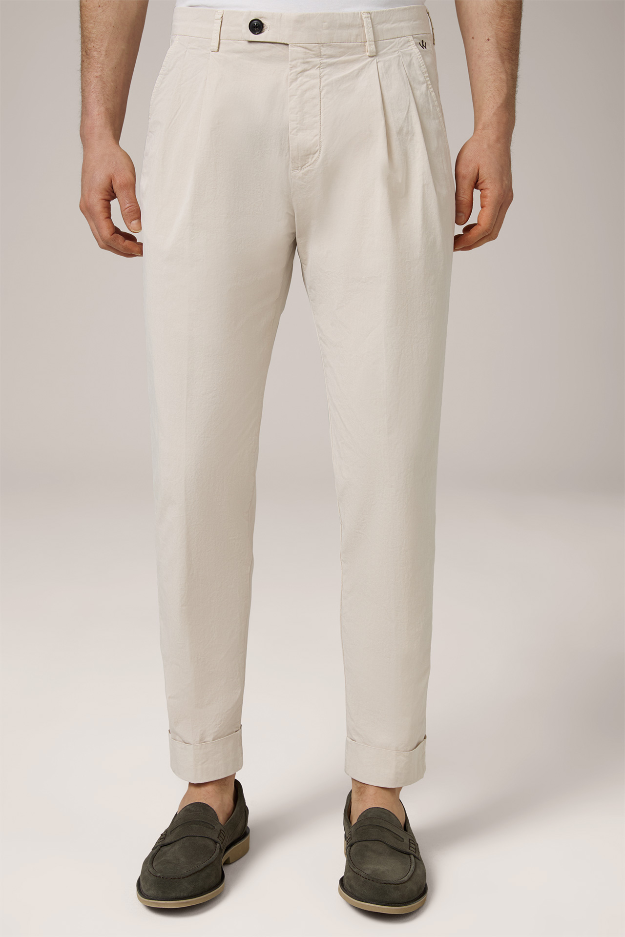 Leichte Sommer-Baumwoll-Chino Salvino mit Bundfalte in Beige