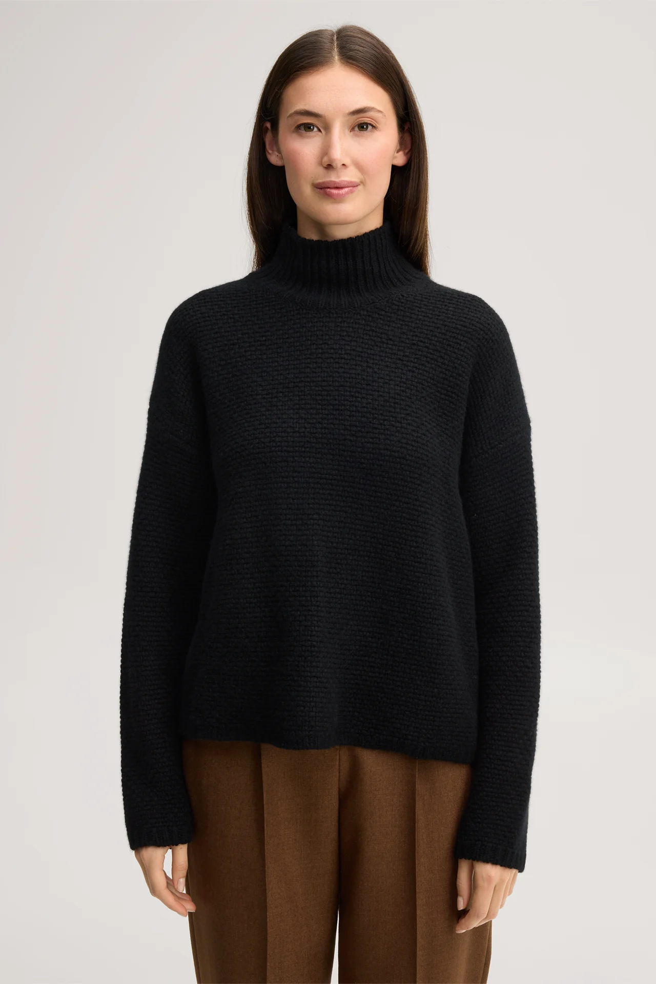 Cashmere-Stehkragen-Pullover in Schwarz