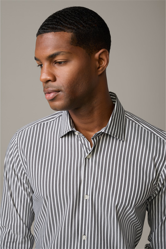 Stan Shirt in Anthracite Grey Stripes