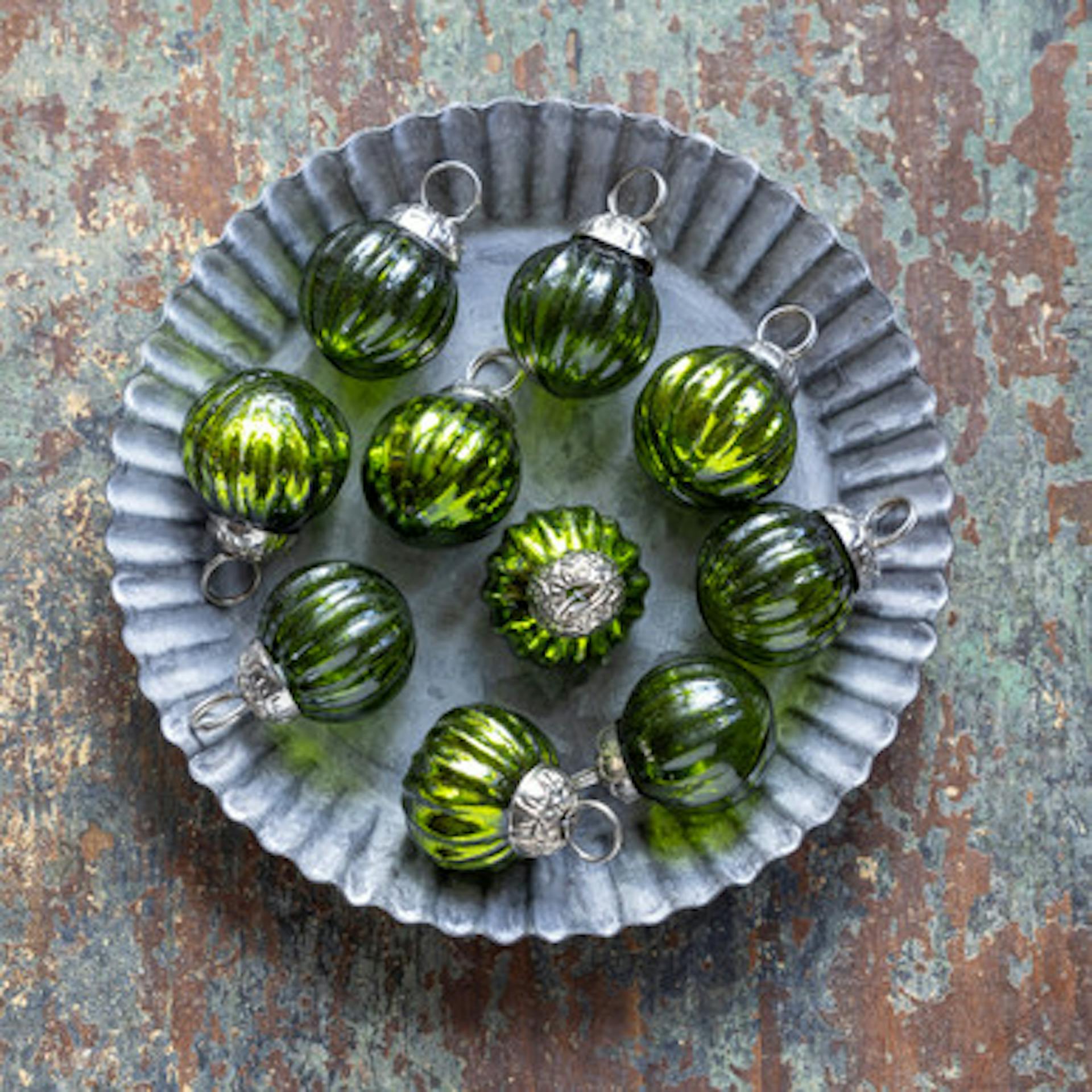 Green Ribbed Baubles