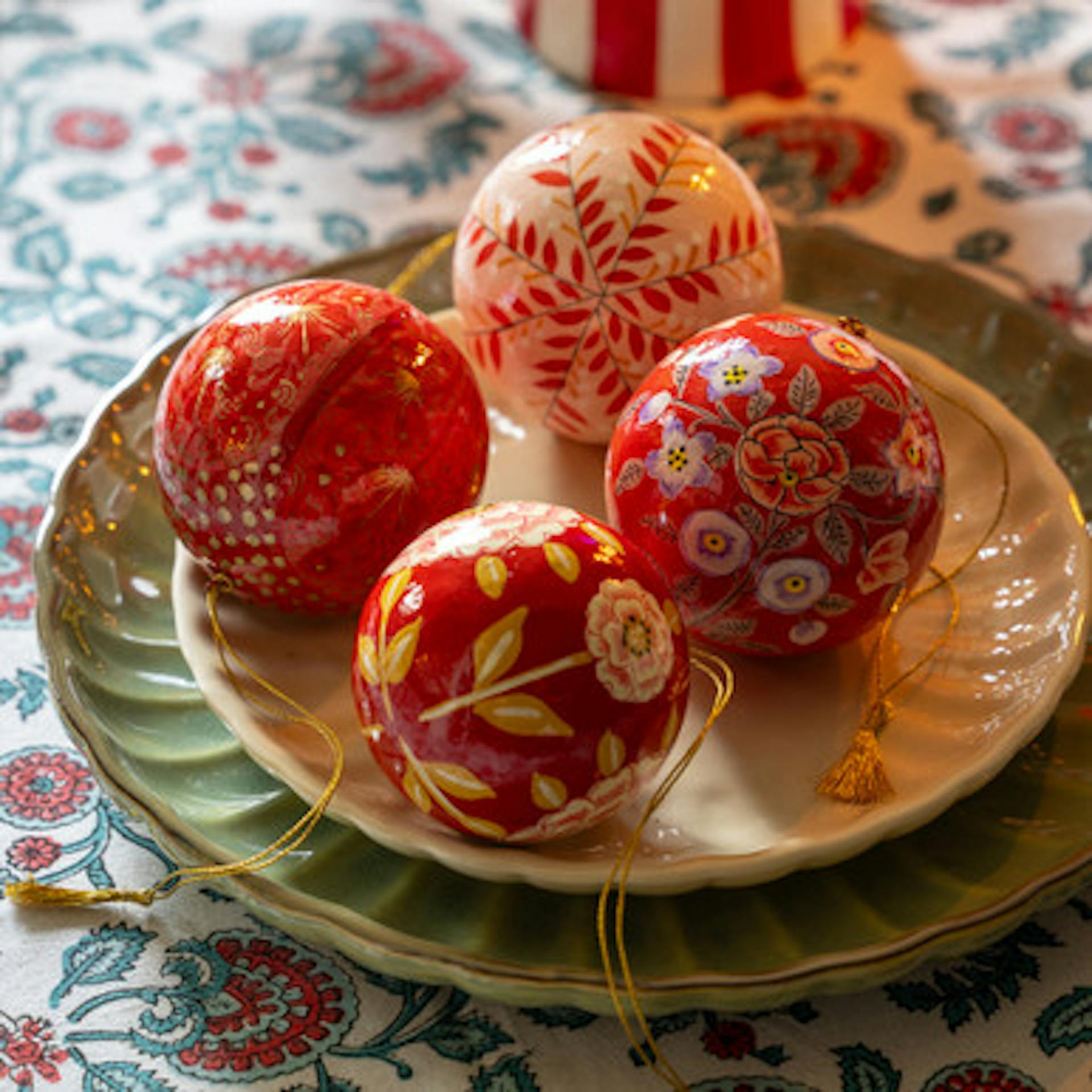 Papier-mâché Baubles, Go-Red