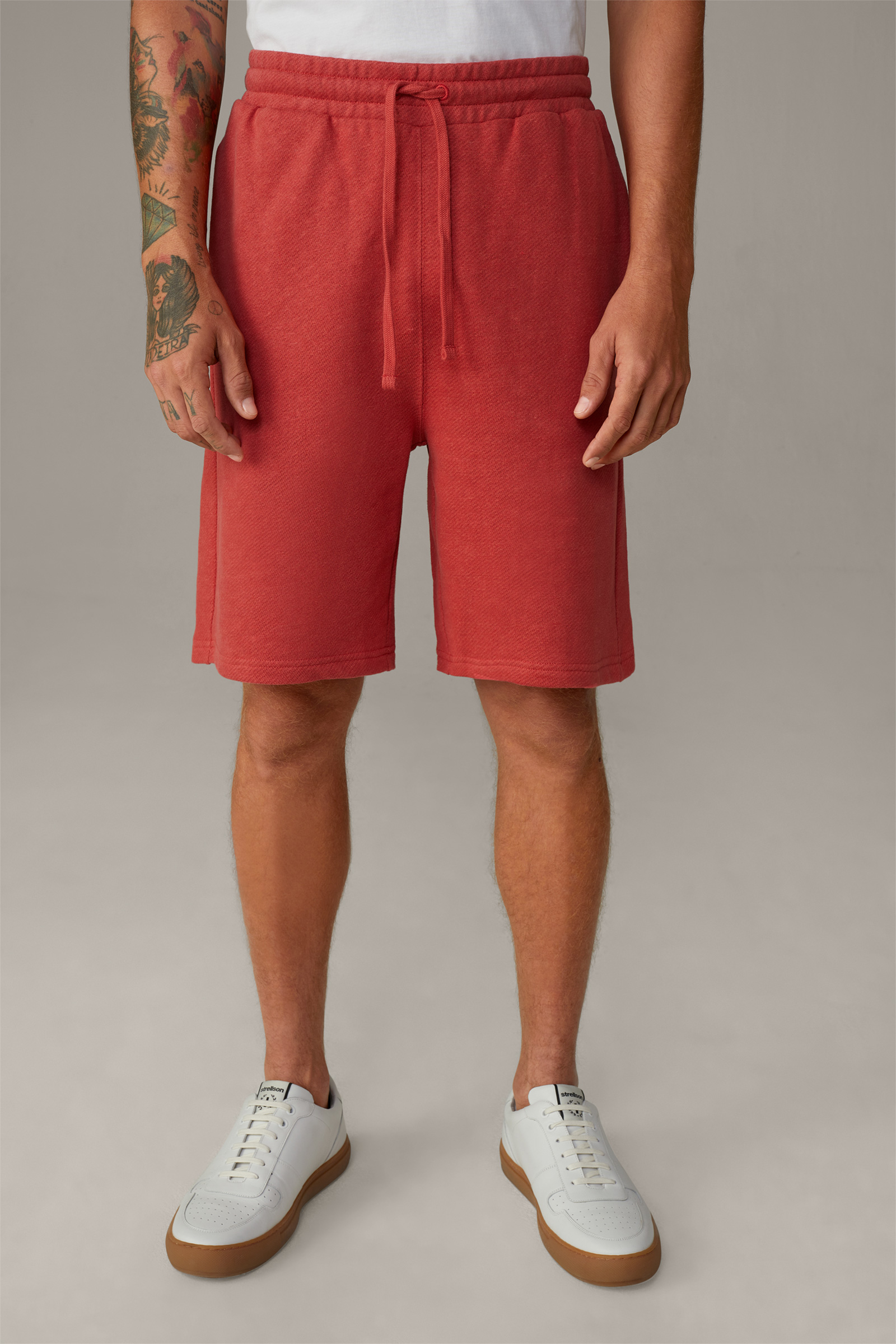 Alle Looks von Strellson jetzt im Online Shop entdecken.