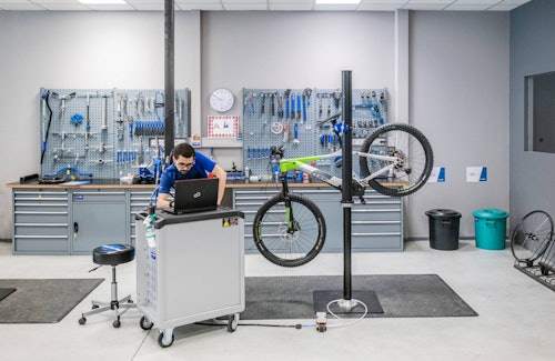 Collaboratore Sportler in officina