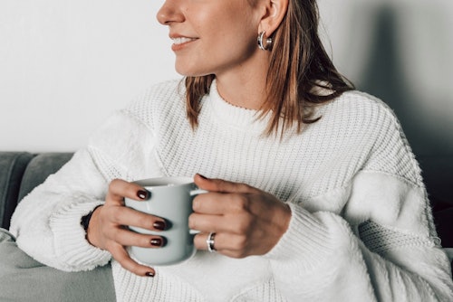 Ces Boucles d'oreilles LES ETINCELANTES sont en Acier et Cristal Blanc