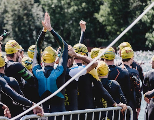Athleten beim Triathlon