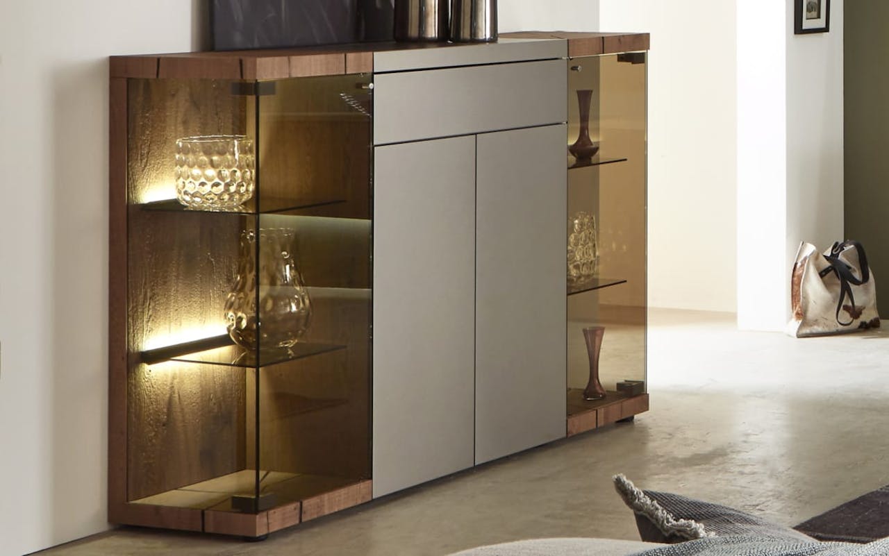 Highboard Vara in Kerneiche Umato sägerau gebürstet