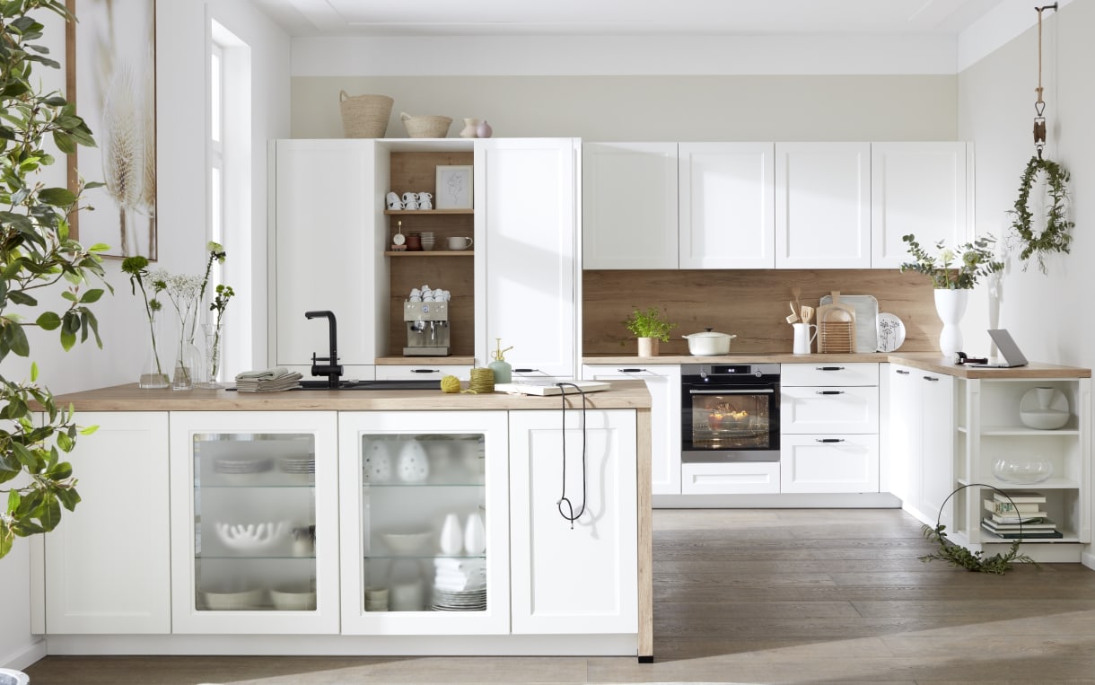 Einbauküche Cascada, weiß, inklusive Bauknecht Elektrogeräte