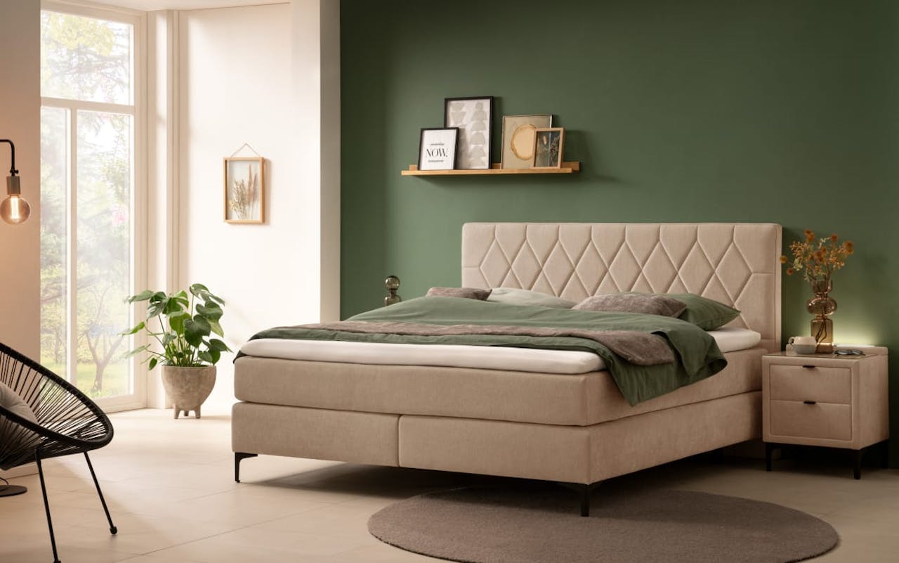 Boxspringbett Barell, perlgold, 180 x 200 cm, Härtegrad 3 und 4, inkl. Premium Topper