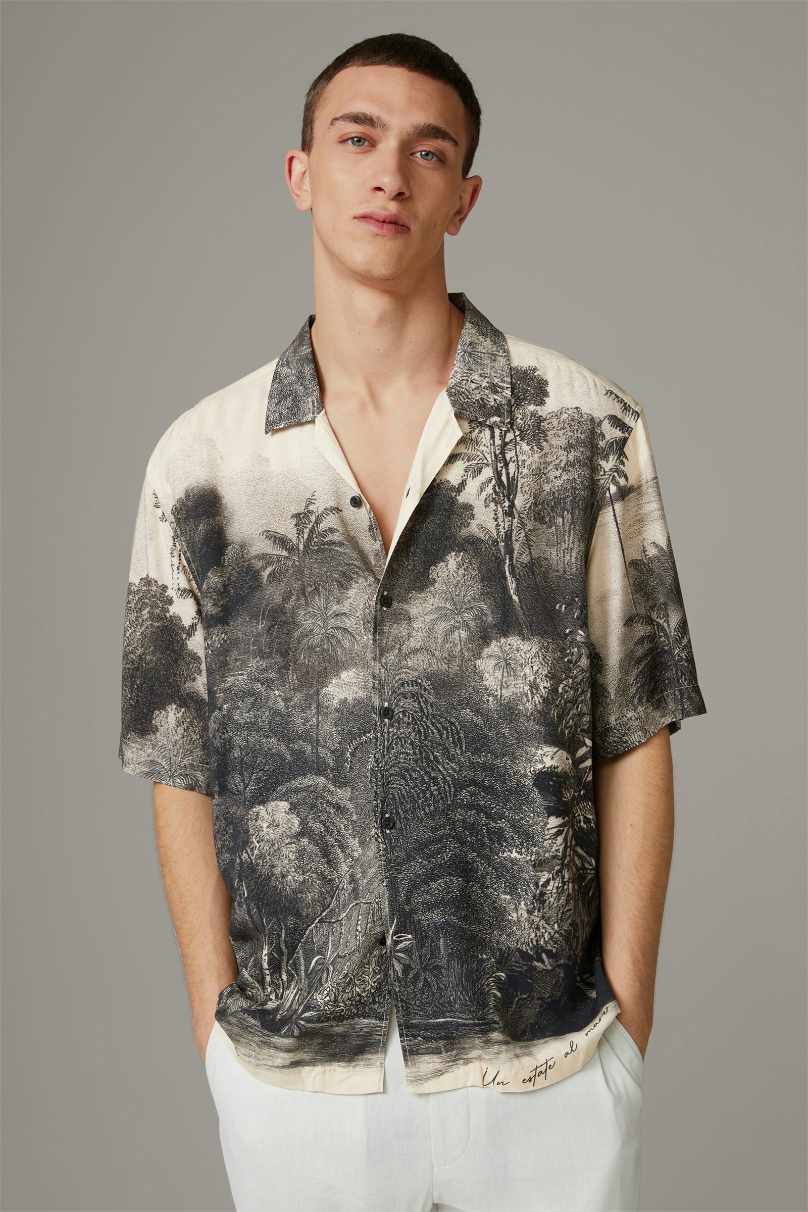 Kurzarm-Hemd Cliro, schwarz gemustert