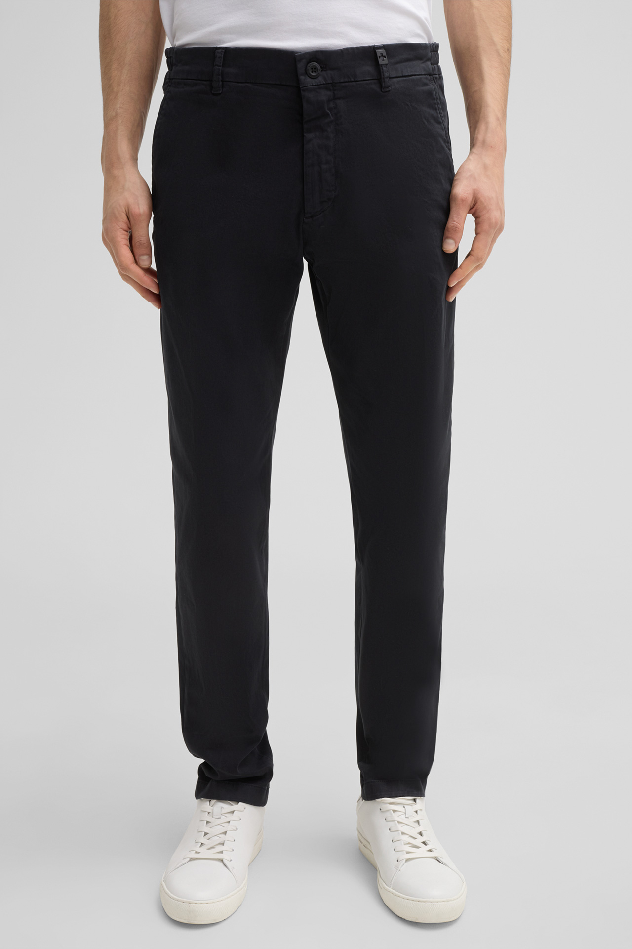 Chino Tius, schwarz