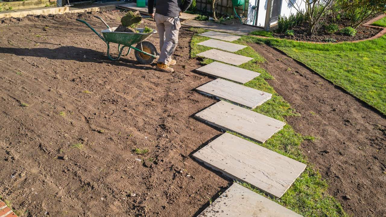 How to Lay Stepping Stones in Your Garden