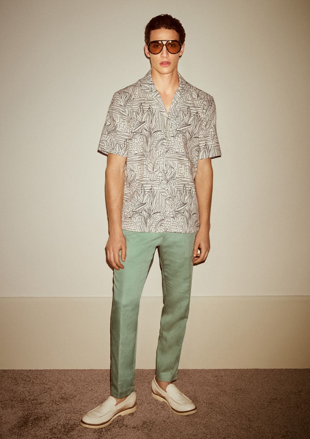 joop men's trousers in mint with summery shirt with palm pattern