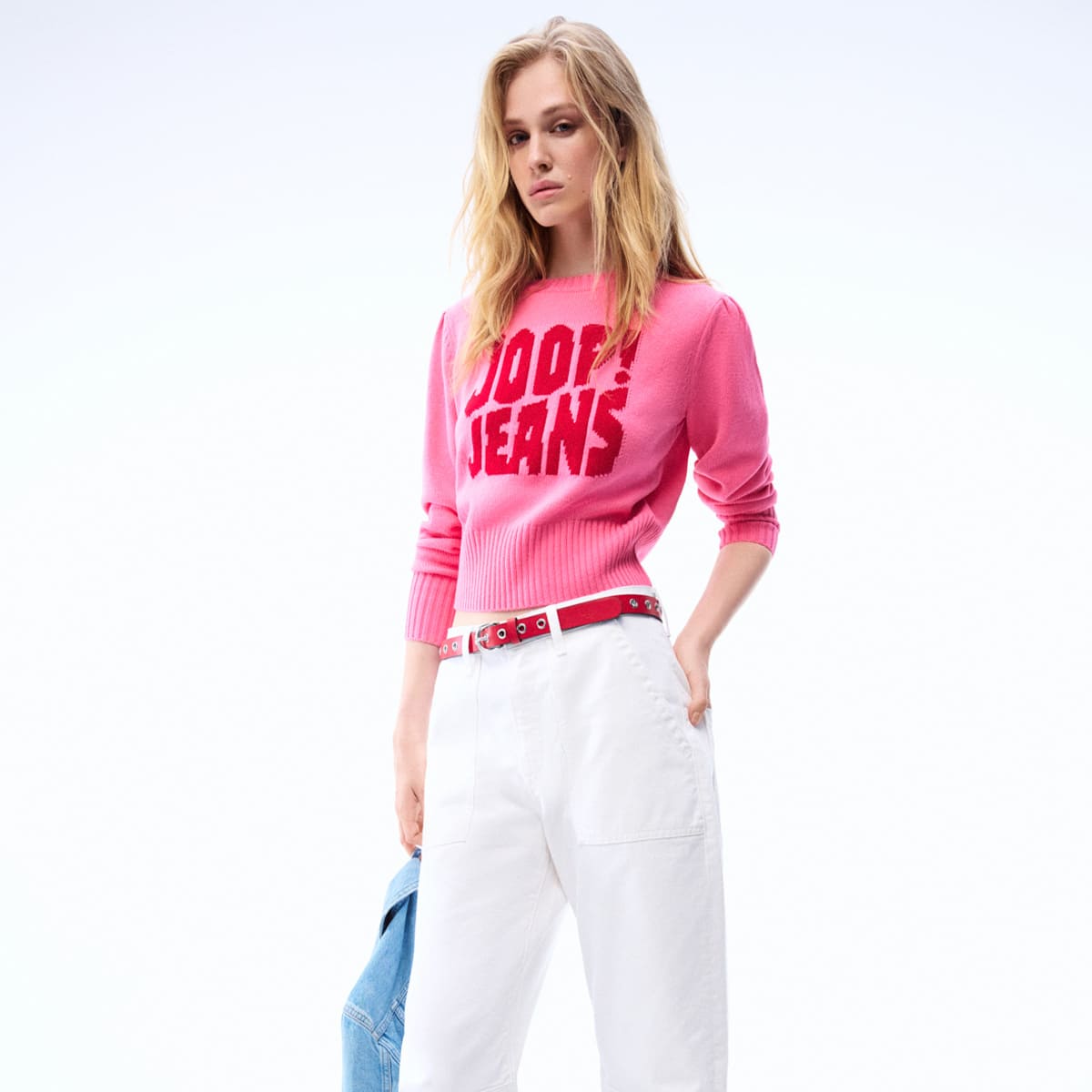 joop jeans women woman with red-pink knitted sweater and white pants