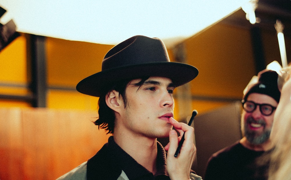 JOOP! Man wearing a hat, making-of photoshoot with crew