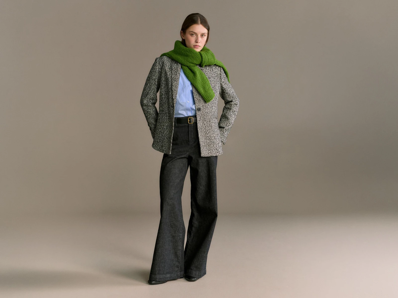 windsor damen blazer schwarz weiss gemustert mit denim in dunkelgrau und grünem strick