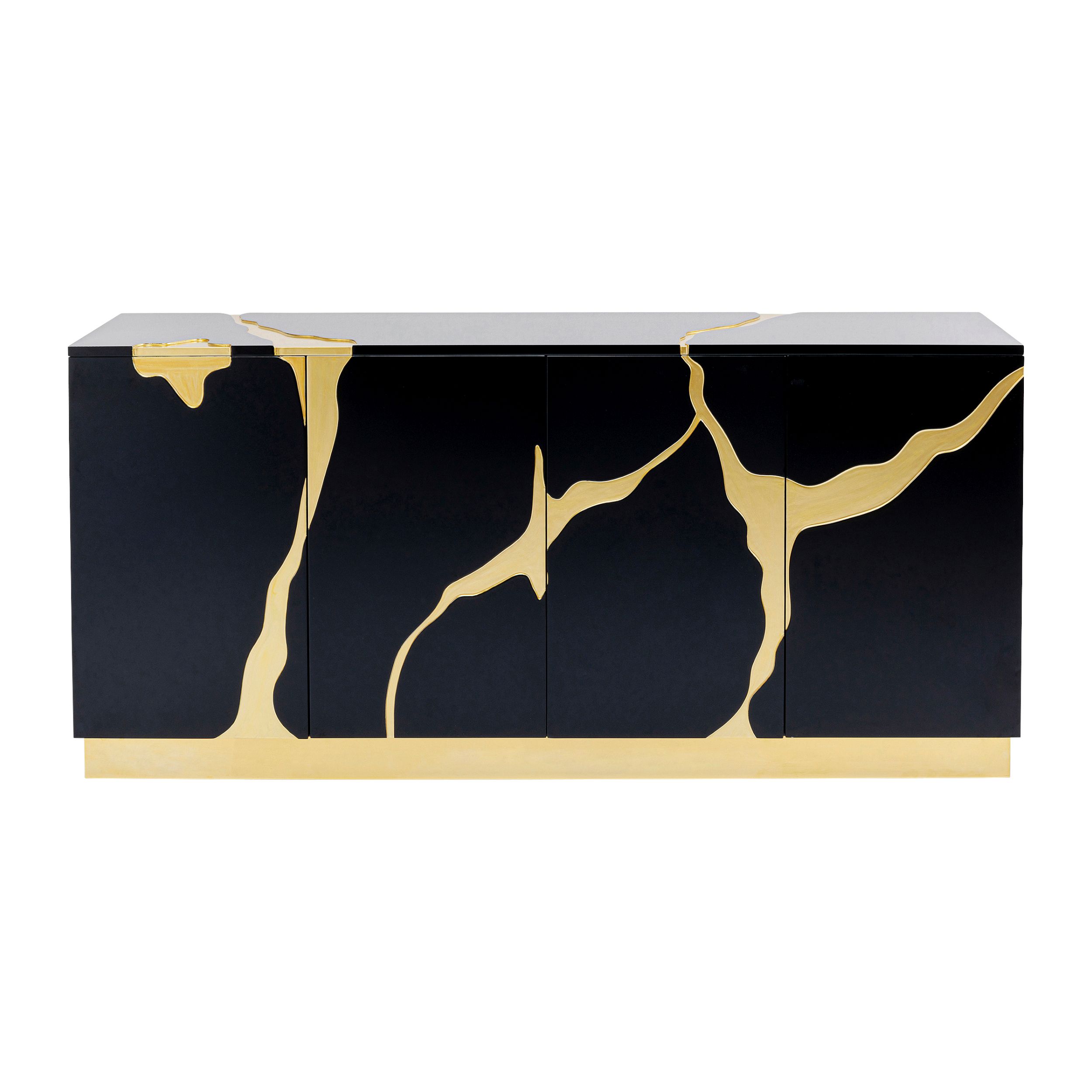Sideboard Cracked