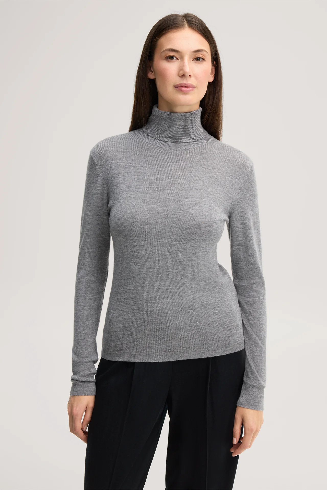 Merino-Feinstrick-Rollkragen-Pullover mit Seide in Grau