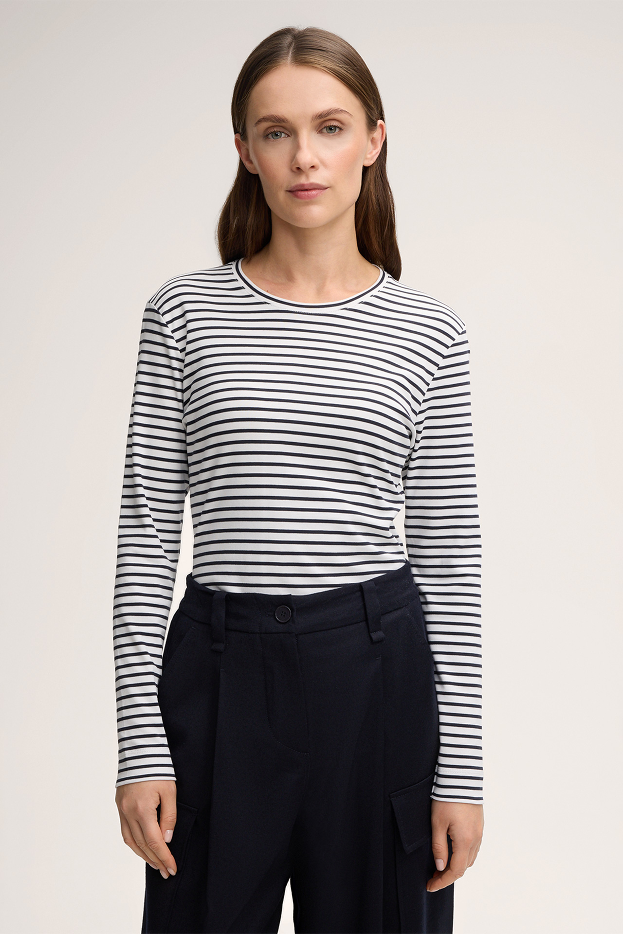 Baumwoll-Interlock-Langarm-Shirt in Navy-Weiss gestreift