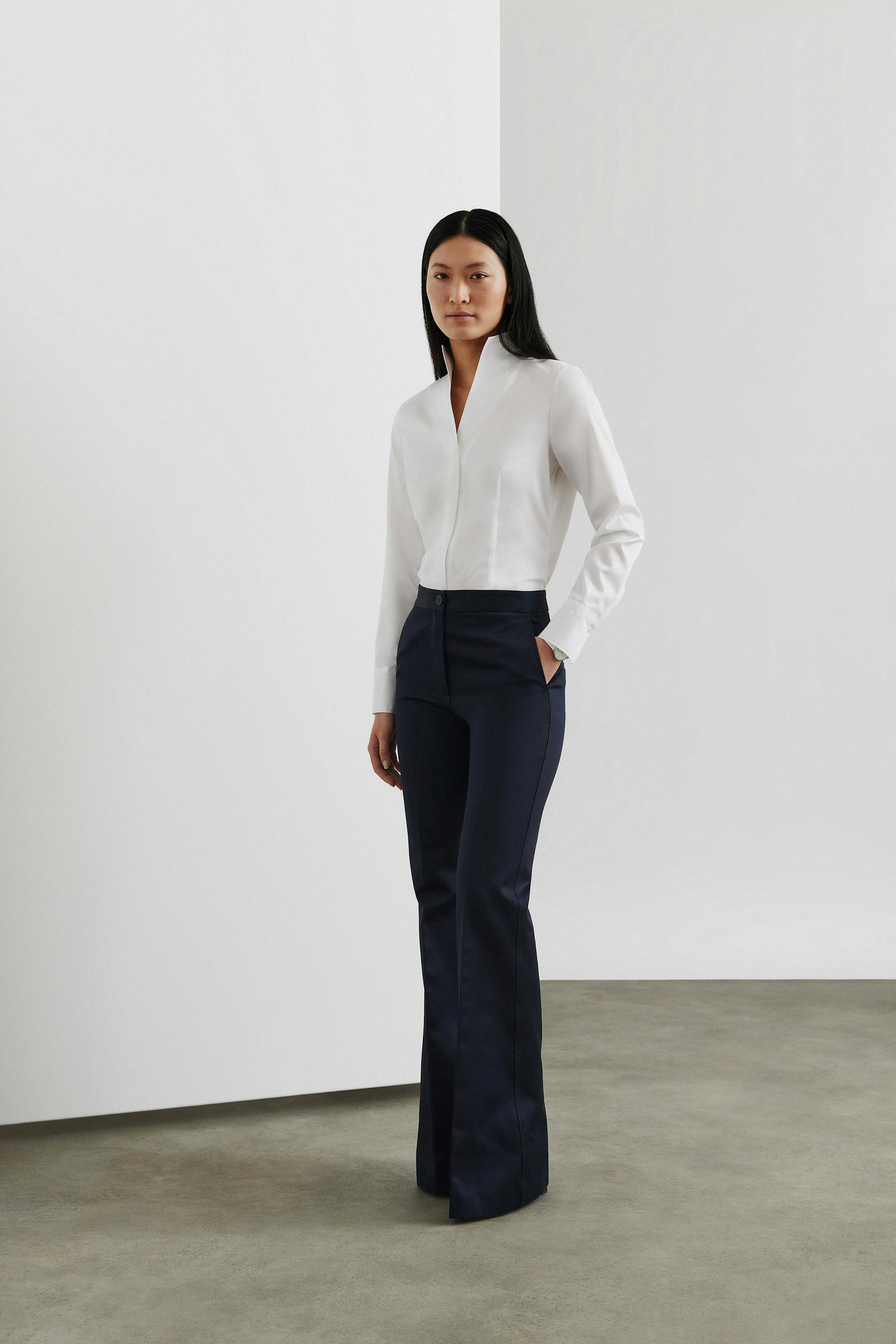 ETERNA_Best_in_Class_Satin_Shirt_Women_People_Main_5352_00D282_RGB_72