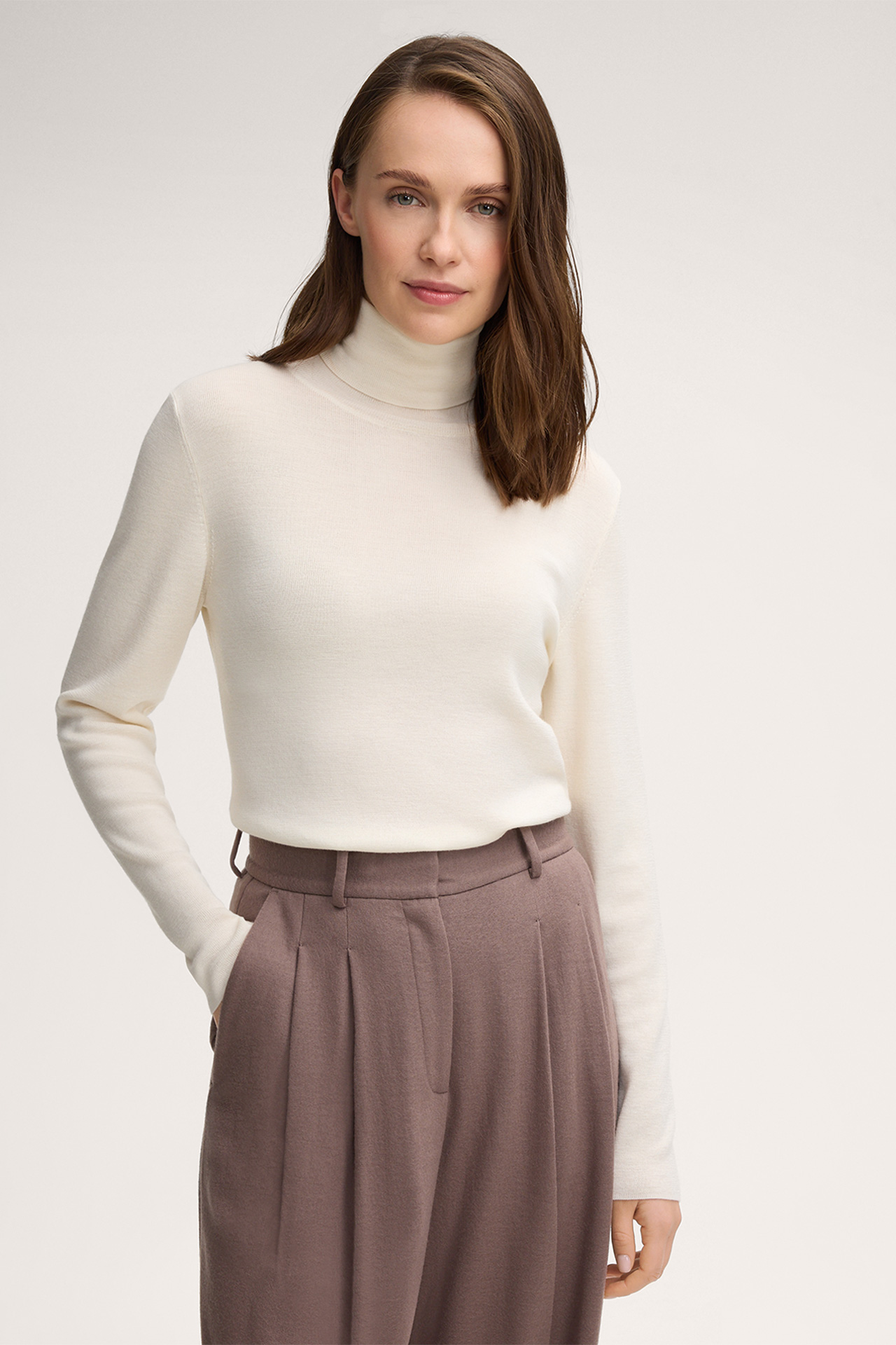 Virgin Wool and Silk Blend Ribbed Knit Roll Neck in Ecru