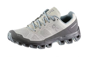 ON Cloudventure sand